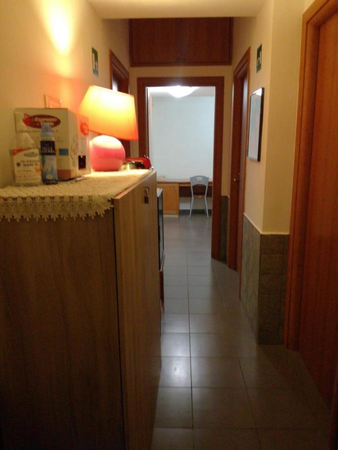 Roma Termini Tina Ya B&B Екстер'єр фото